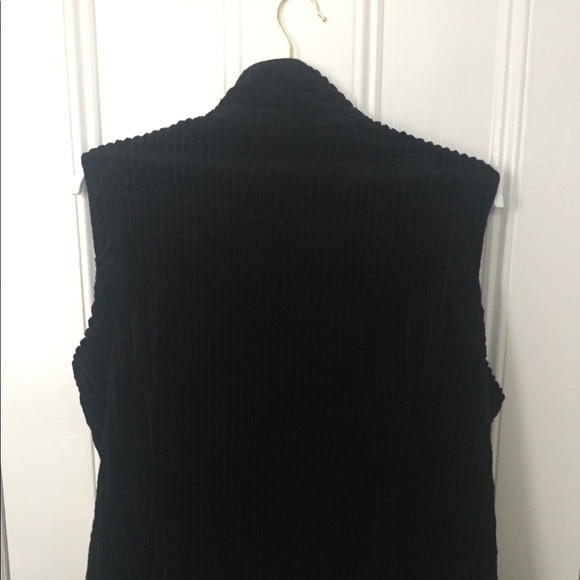 NWT Woolrich Corduroy Zippered Vest - Picture 4 of 4